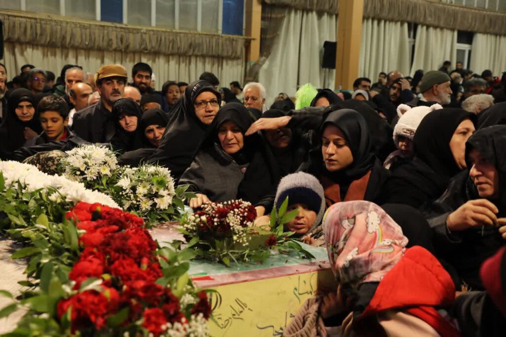 اجلاسیه بزرگداشت سرداران و ۲۷۰ شهید والامقام بخش قمصر با عنوان گل های سرخ محمدی